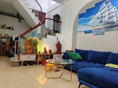 Bán nhà quận hoàng mai, dt42m2, 5tầng, gần phố, mặt ngõ thông, giá chào bán 6.8tỷ 1