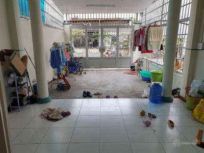 Bán nhà 3 mặt tiền 4x25m   100 m2, gần ngã 4 Bà Điểm QL1A, xã Bà Điểm, Hóc Môn, Tp.HCM. 2