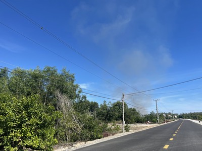 Đất ngộp  1225m2 mặt tiền ngô tất tố, thị xã lagi chỉ 4tr/m2 gần biển cam bình 3