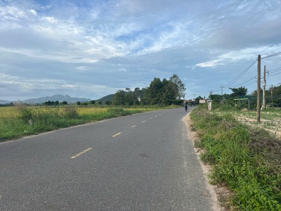 Bán 4529m2 đất mặt tiền nguyễn minh châu - tân tiến - tx lagi giá ngộp 1.39tr/m2 4