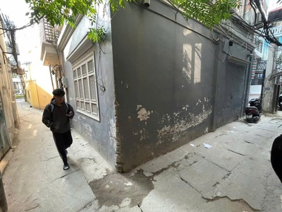 Bán nhà cầu giấy - gần phố - 7 tỷ - dt 34m x 4 tầng x mt 3.6m - ngõ rộng - trung tâm quận , sầm uất 2