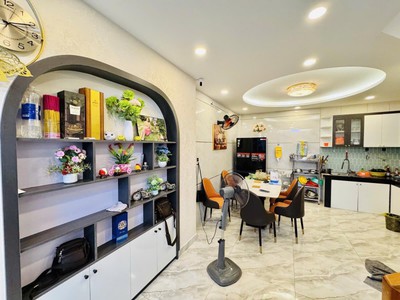 Gấp bán, 51m2, 2tầng,hxh,tặng nội thất, quang trung gò vấp chỉ 5.3 tỷ. 2