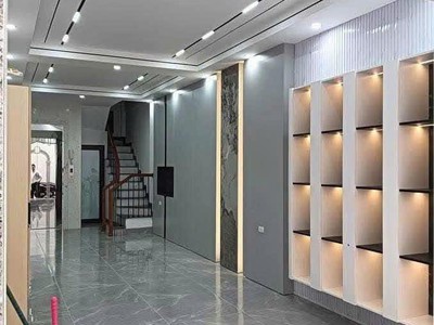 Hoàng như tiếp 50m,6 tầng,lô góc,2 thoáng,thang máy,ngõ thông qua hồng tiến.giá 10.x tỷ 0