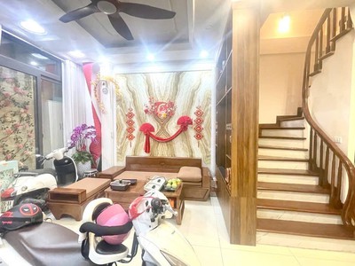 Siêu hiếm phố quan nhân gần hồ, tặng nội thất giá mềm chỉ 6.7 tỷ. 0