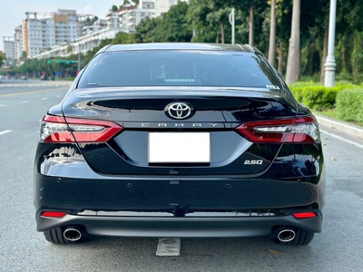 Bán xe Toyota Camry 2.5Q 2024, màu đen. 1
