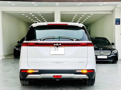 Bán xe Kia Carnival 2.2D Signature 2024, máy dầu, màu trắng. 1
