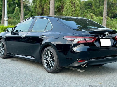 Bán xe Toyota Camry 2.5Q 2024, màu đen. 3