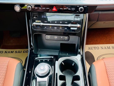 Bán xe Kia Carnival 2.2D Signature 2024, máy dầu, màu trắng. 11