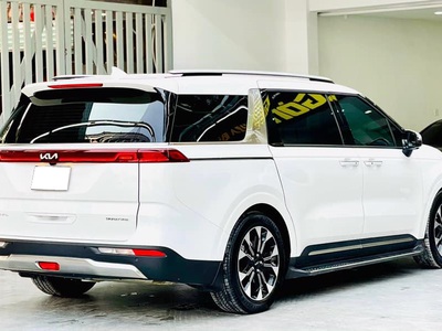 Bán xe Kia Carnival 2.2D Signature 2024, máy dầu, màu trắng. 4