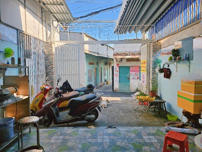 Bán nhà Hẻm xe hơi, Linh chiểu, 125m2, nở hậu tài lộc,ngay ĐH Ngân Hàng 1