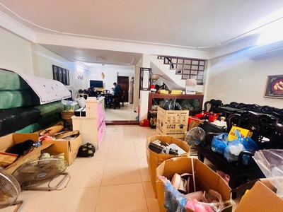 Hot bán nhà la thành - diện tích lớn- ngõ thông - 128m- 4 tầng- mt 6.5m- giá 27 tỷ 1