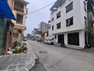 Bán đất tặng nhà c4 ngõ 26 thượng thanh, 50m x 4m oto tận cửa chỉnh nhỉnh 5 tỷ. lh 0936123469 2