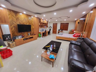 Bán nhà hot vip nhất đống đa . dt 120 m2 , 6t , mt 5 m . giá 47 tỷ . 0