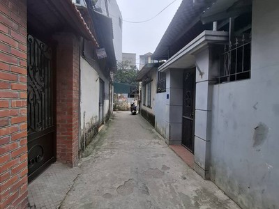 Bán đất tặng nhà c4 ngõ 26 thượng thanh, 50m x 4m oto tận cửa chỉnh nhỉnh 5 tỷ. lh 0936123469 3