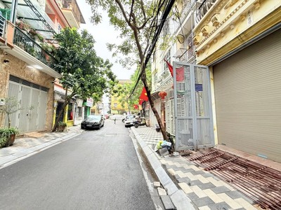 Gần hồ tây, nhà đẹp 6 tầng tm, ô tô đỗ cửa, 65m chỉ 18 tỷ 0