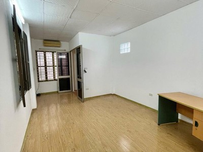 Bán nhà ngõ 85 phố nguyễn lương bằng 33/42m2 x 3 tầng, ngõ thông rộng, chủ mới về sẵn ở hoặc xây 4