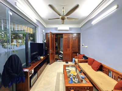 Bán nhà đường hoàng hoa thám 44,4m2 x 5 tầng, sát phố, tổng 3 phòng ngủ khép kín full nội thất, chủ 0