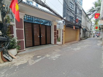 Bán nhà hot vip nhất đống đa . dt 120 m2 , 6t , mt 5 m . giá 47 tỷ . 4