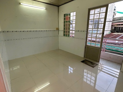 Cho thuê nhà 5 triệu 2 phòng ngủ trệt lầu 2 phòng ngủ kế chợ an hoà 4
