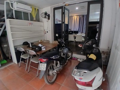 Nhà 65m khu minh khai -mt 5m-ở và kinh doanh-ngõ thông-gần times city. 0