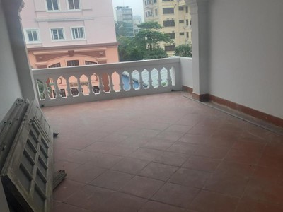 Cho thuê căn nhà 50m x 4 tầng ngõ 2 phố Hoàng Sâm, quận Cầu Giấy 4