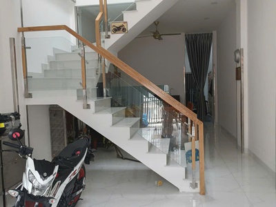 Bán nhà 1 trệt 1 lầu trung tâm TP Tân Uyên - 2 tỷ 4 1