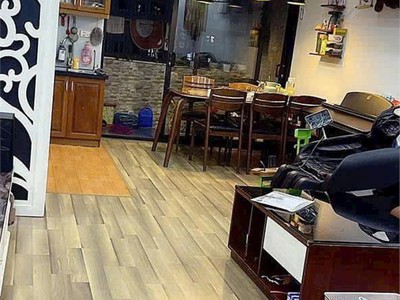 Bán căn hộ 83m 3pn hh2a linh đàm full nội thất ban công đông nam giá 3 tr 3