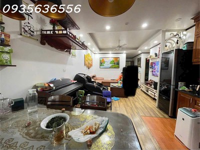 Bán căn hộ 83m 3pn hh2a linh đàm full nội thất ban công đông nam giá 3 tr 1