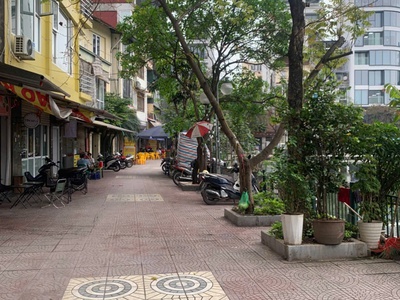 Bán nhà riêng mặt Hồ Đầm Tròn - Đội Cấn - Diện tích 52m2 - Giá 32 tỷ 1