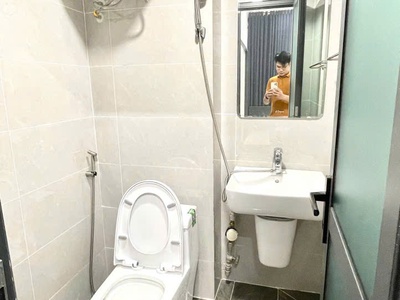 Cơ hội cho các bạn chưa có phòng trọ tại 19 thịnh quang   424 tây sơn rẽ vào 20m , đi bộ ra đại học 4