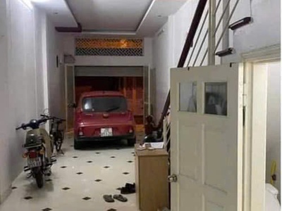 Bán nhà trung tâm quận thanh xuân, ô tô vào nhà, 95m2, ngõ cực đẹp, giá 16 tỷ cần bán gấp 0