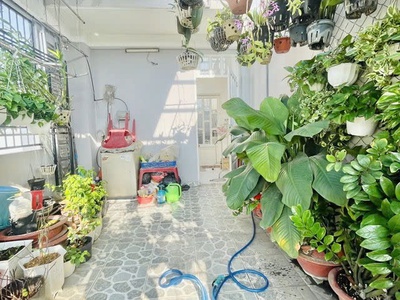 Giá mềm nhất quận tân phú : 6.2 tỷ - thoại ngọc hầu -  dt: 45m- trệt 2 lầu sân thượng.- 4 phòng 4