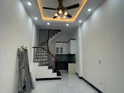 Nhỉnh 4 tỷ có ngay nhà mới 5 tầng ngõ phố lĩnh nam đầy đủ tiện ích 4