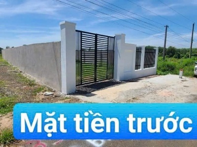 Rước khách trả 3ty ko bán  nay hạ còn giá chốt 2ty200  đất góc 2 mặt tiền 2