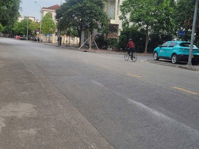 Bán lô góc 2 mặt đường Trần Thánh Tông, ph Ngọc Châu, TP HD, 144.7m2, KD buôn bán tốt 0