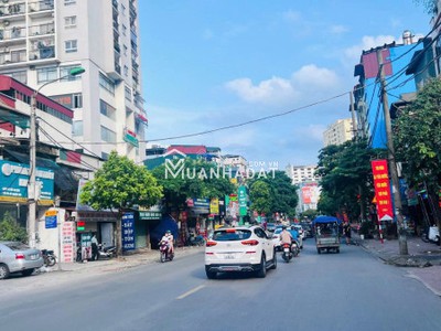 Hiếm nhà đẹp 7 tầng mặt phố Phùng Hưng, 145m2, MT 7m, thang máy, vỉa hè rộng, kinh doanh sầm uất 0