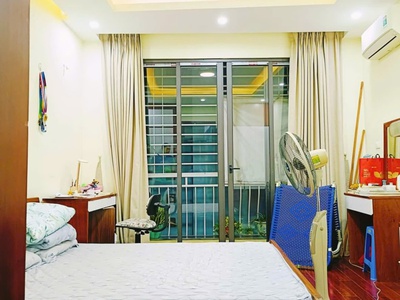 Bán nhà 220m2  10x27m  Phan Đăng Lưu hầm 8 tầng thang máy doanh thu 3 tỷ / năm đầu tư 50tỷ 2