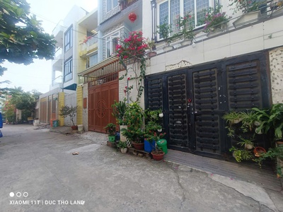 Bán nhà 4 tầng, 68m2, 4pn, hxh đẹp hà huy giáp ngay ngã tư ga, quận 12 0