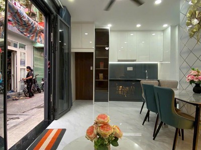 Gấp gấp ngay trung tâm q1 - gần chợ tân định - gần cv lvt - cách đường trần khắc chân 30m- nhà mới 1