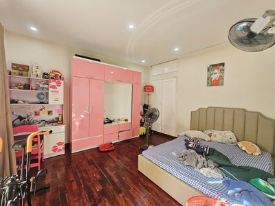 Phân lô oto hoàng quốc việt, cầu giấy, 66m2 x 5t, mt 5.5m, 17 tỷ 9. 1