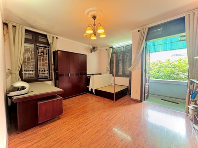 Bán nhà 5 tầng, 40m2, vị trí vàng tây hồ - giá 7.3 tỷ - sổ đỏ chính chủ 2