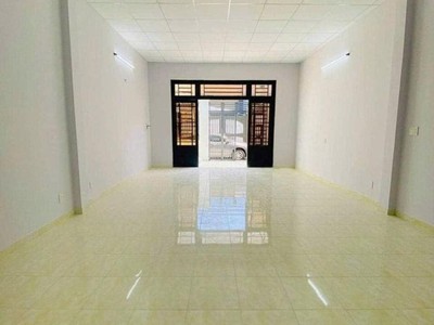 Mặt tiền đường 10m thông trung mỹ tây quận 12 - 70m2, ngang 5.5m, nhà cấp 4 còn mơi ở ngay - vị trí 1
