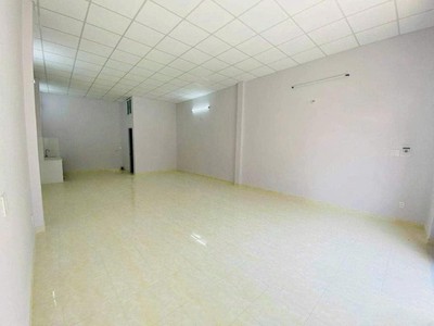 Mặt tiền đường 10m thông trung mỹ tây quận 12 - 70m2, ngang 5.5m, nhà cấp 4 còn mơi ở ngay - vị trí 2