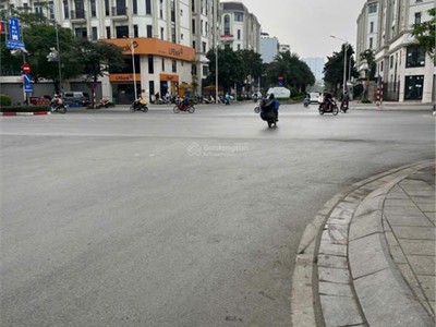 Bán nhà liền kề 75m2 5 tầng kinh doanh tại vạn phúc hà đông giá 19 tỷ 3