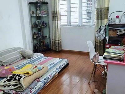 Bán nhà quận hoàng mai, dt42m2, 5tầng, gần phố, mặt ngõ thông, giá chào bán 6.8tỷ 4