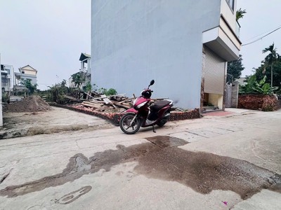 Xóm tây vân nội- đông anh  dt48,3m2 giá hơn 3ty 0