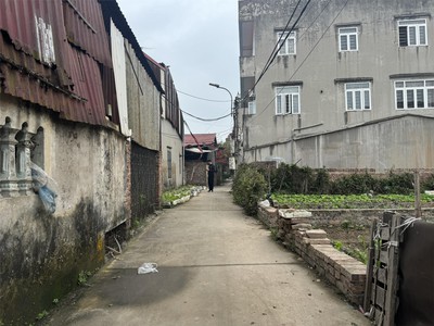 Cần tiền bán gấp lô đất 43,9m khu phố kim thiều giá chỉ 1,1 tỷ 0