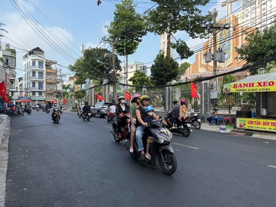 Bán nhà mặt tiền hẻm nhựa 8m 5x16    khu bảy hiền   kinh doanh đỉnh   vị trí vàng 0