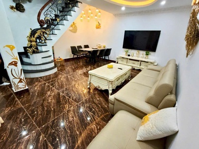 Nhà đẹp Ba Đình 75m2 x mặt tiền 4.5M - Ngõ thẳng tắp, thông thoáng - Sân vườn để xe. 1