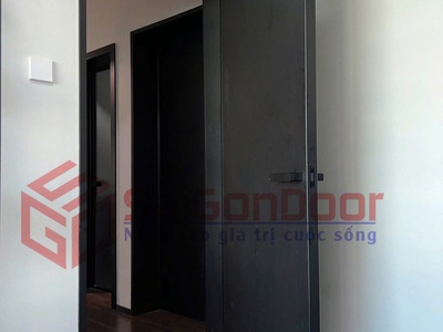Cửa gỗ Carbon sang trọng 0